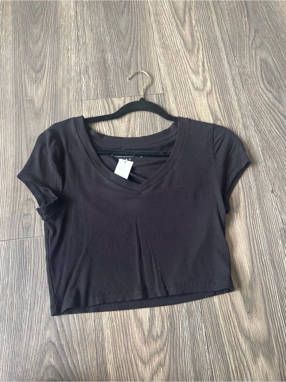 Aeropstale Light Black Ribbed V-Neck Cropped Baby Tee